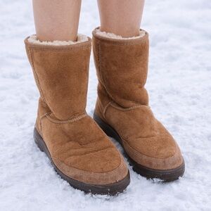 UGG 5225 Chestnut Brown Classic Short Boots Sz 7